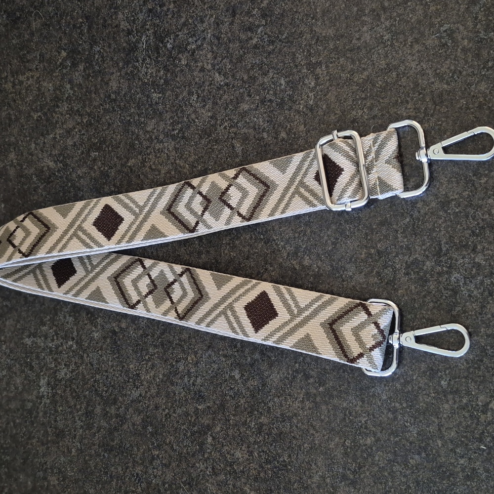 Crossbody Bag Strap In A Geometric Pattern - Green And Brown